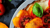 Tarta cu rosii, ricotta si parmezan, cu blat vegan